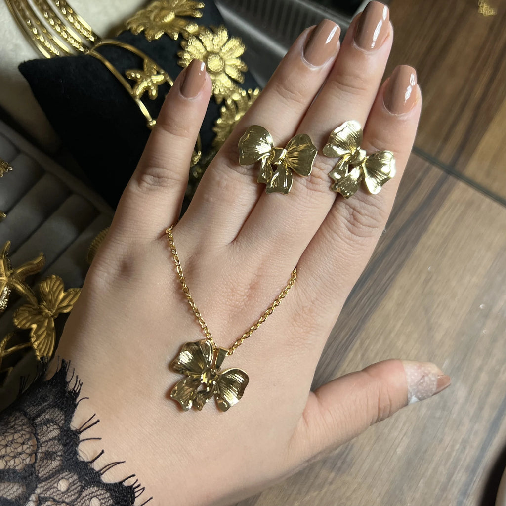 Parure Papillon Doré | 2 Pièces – OMAYRA Jewelry