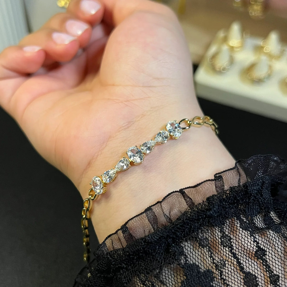 Gourmette Éclat Cristallin Dorée – OMAYRA Jewelry