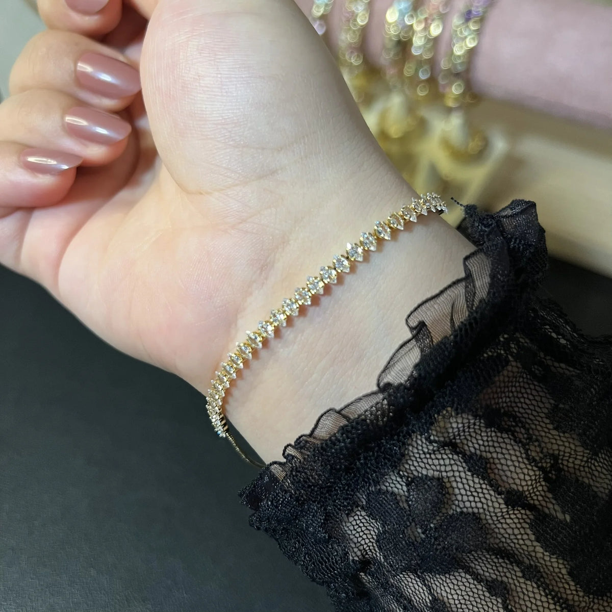 Gourmette Rivière Cristal Dorée – 4 variations – OMAYRA Jewelry