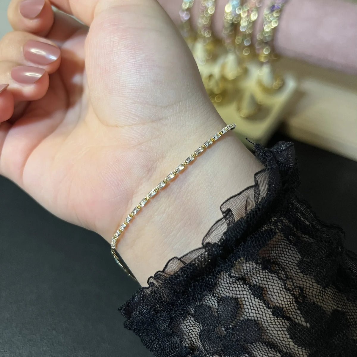 Gourmette Rivière Cristal Dorée – 4 variations – OMAYRA Jewelry