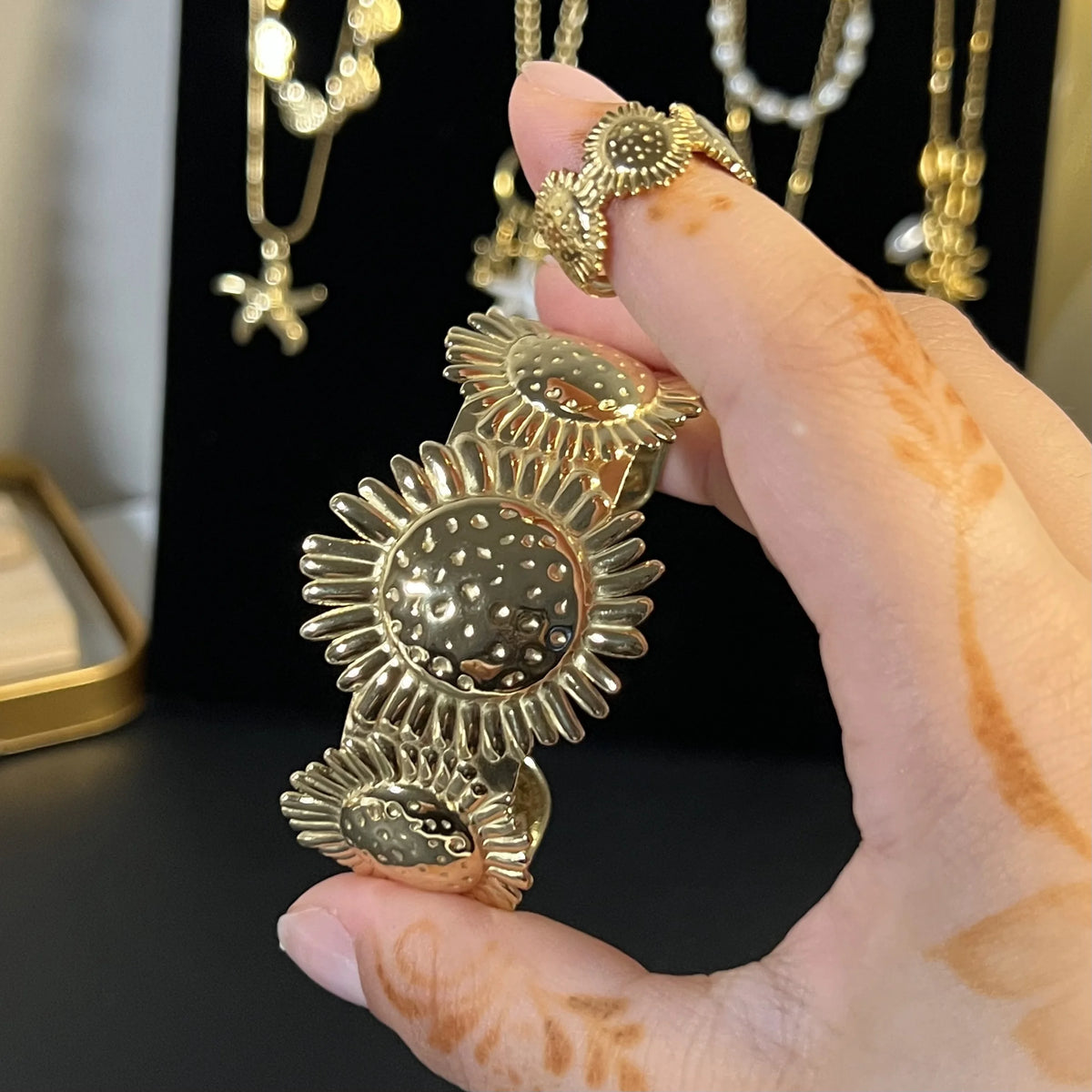 Ensemble Tournesol Doré | Manchette et Bague assortie – OMAYRA Jewelry