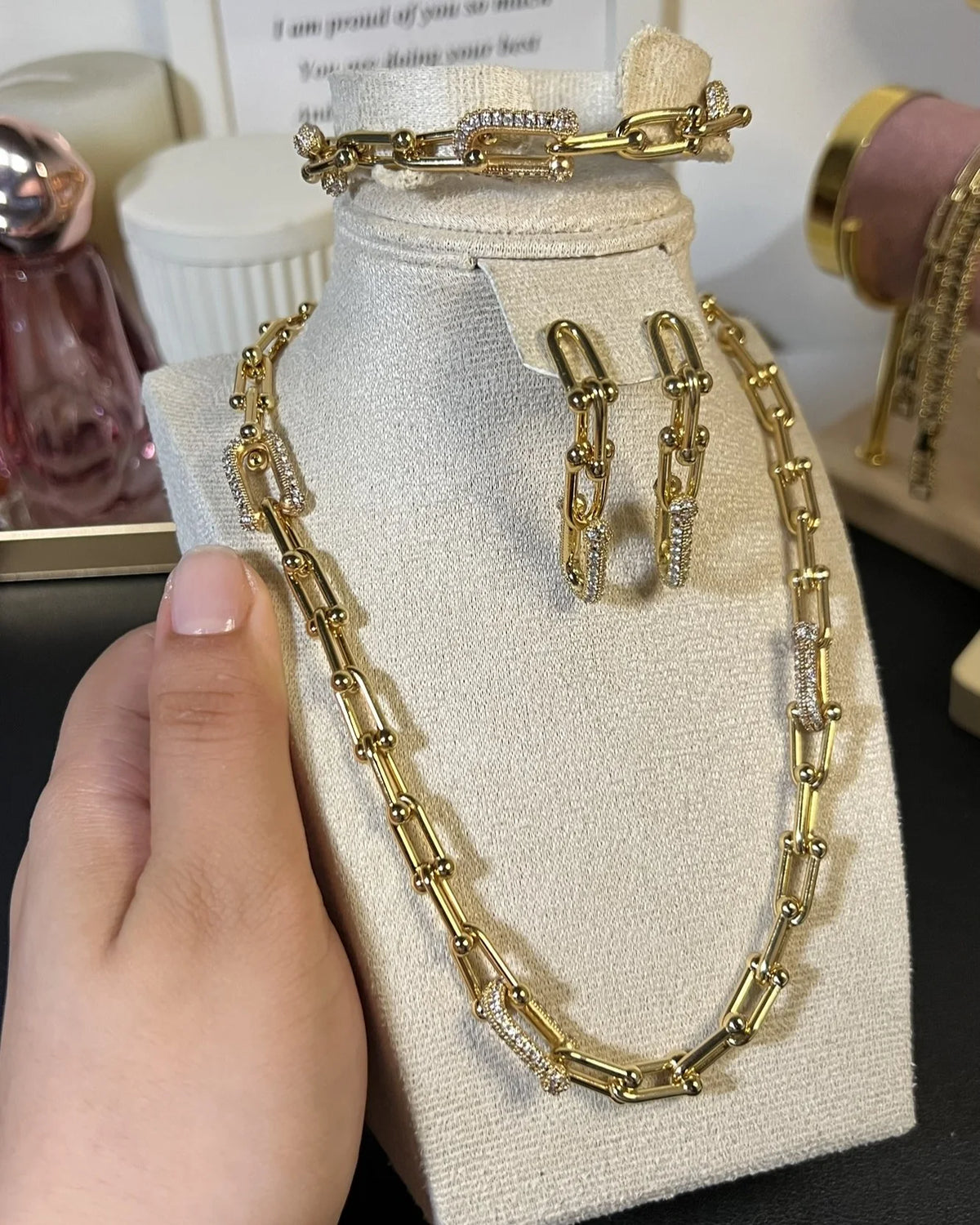 Parure Éclat Urbain Dorée – 3 pièces – OMAYRA Jewelry